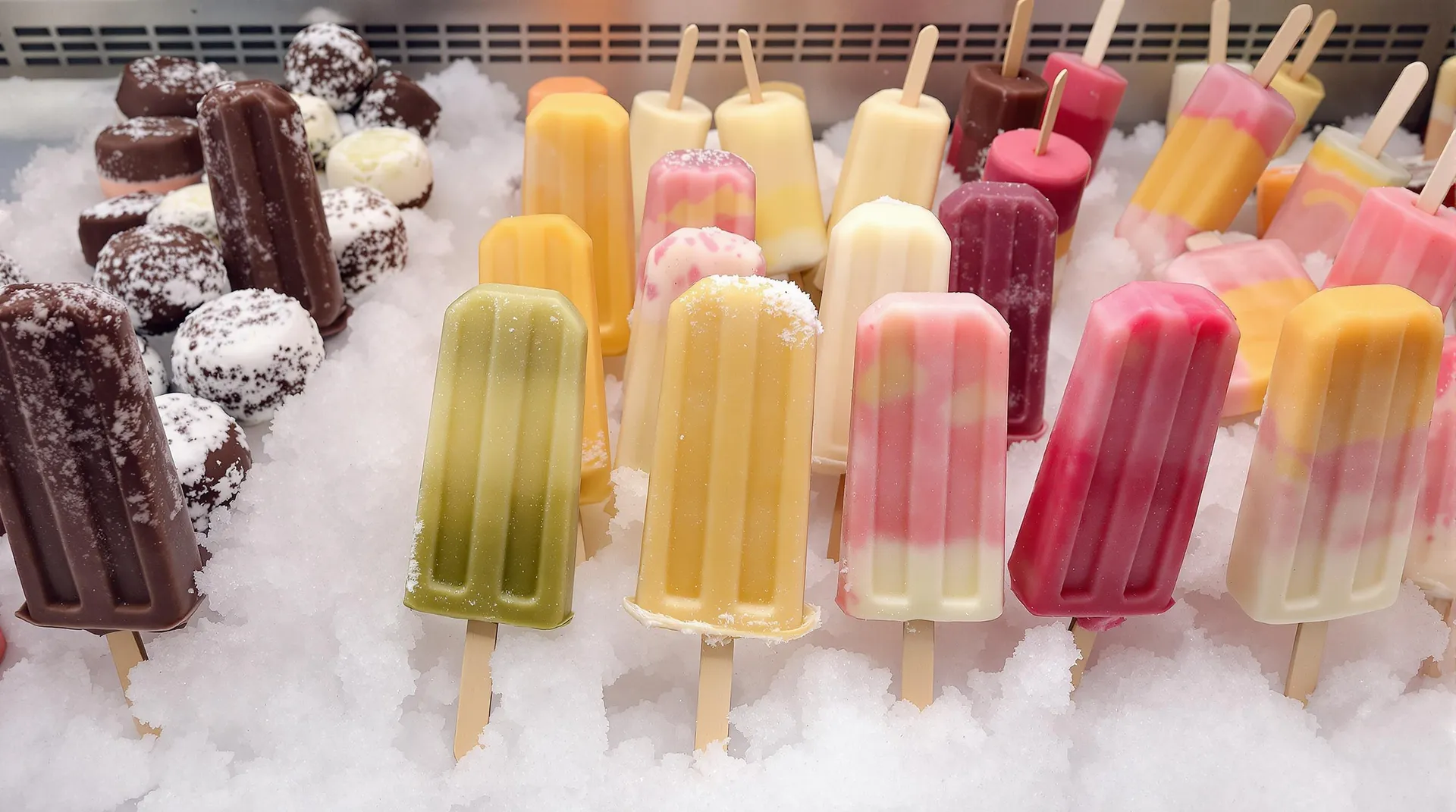 Odkryj pyszne lody wegańskie w różnych smakach